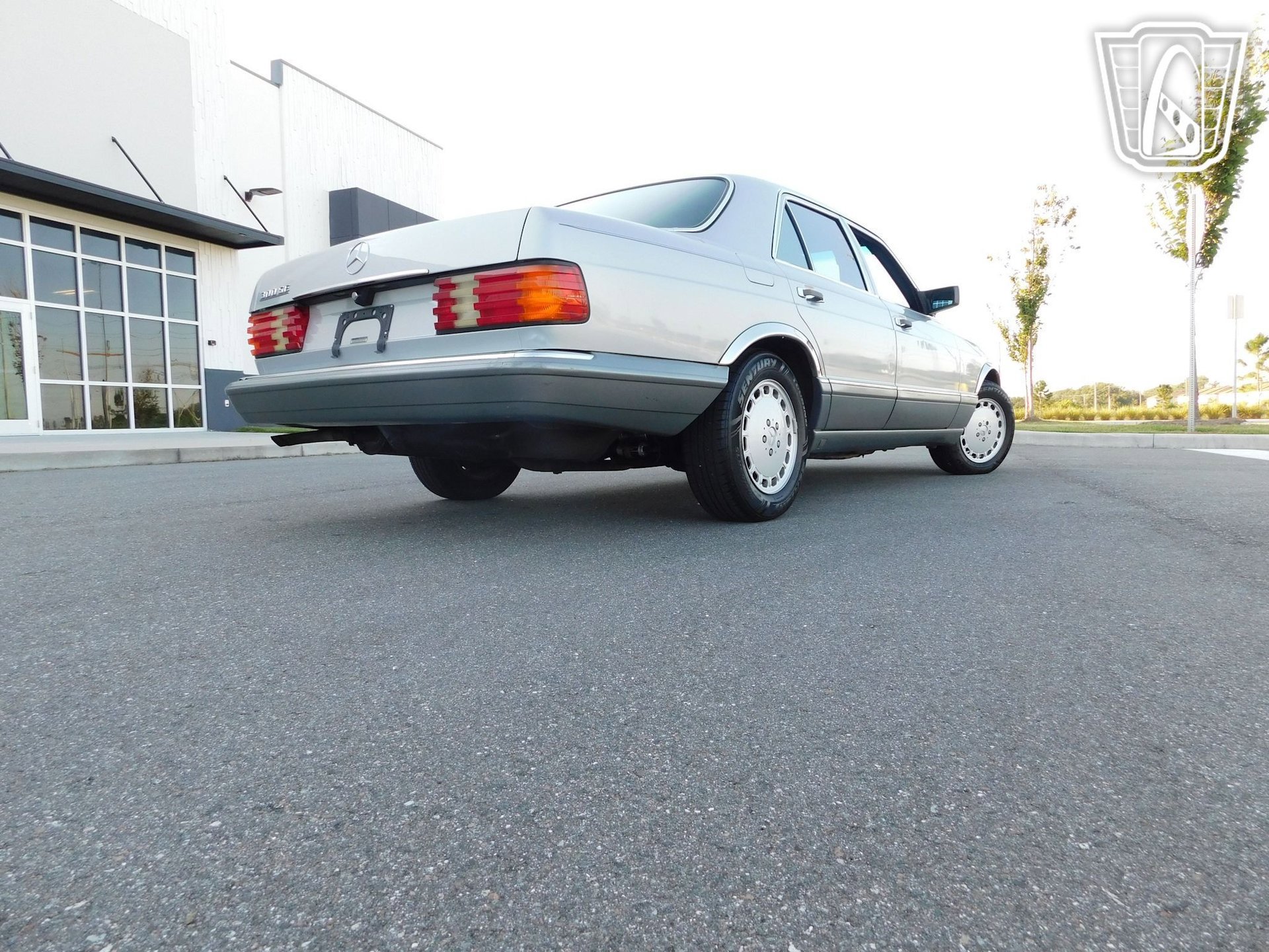 Used 1990 Mercedes-Benz 300 SE image 15
