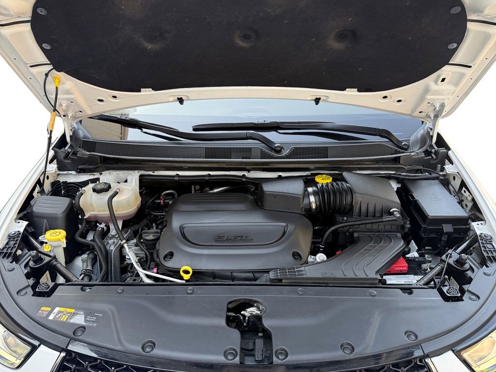 Used 2024 Chrysler Pacifica Limited image 33