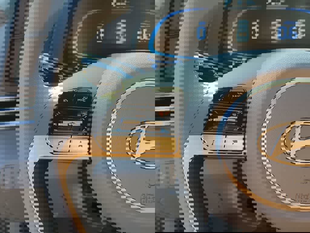 New 2026 Hyundai Elantra SE image 23