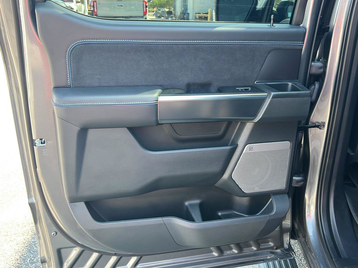 Used 2024 Ford F150 Platinum w/ FX4 Off-Road Package AWD/4WD image 18