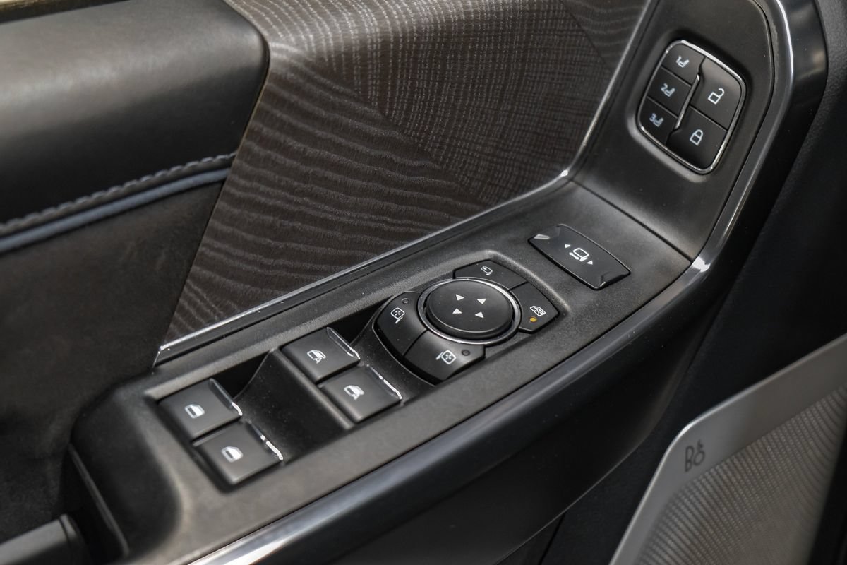 Used 2025 Ford F350 Platinum AWD/4WD image 45