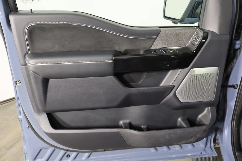 Used 2023 Ford F150 Lightning Platinum AWD/4WD image 18