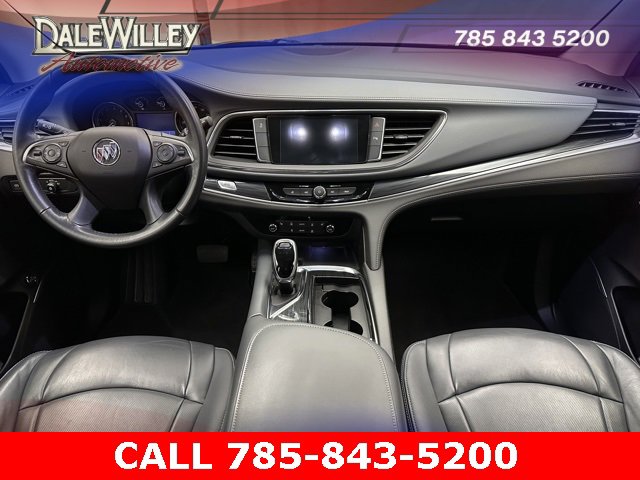 Used 2021 Buick Enclave Essence image 7