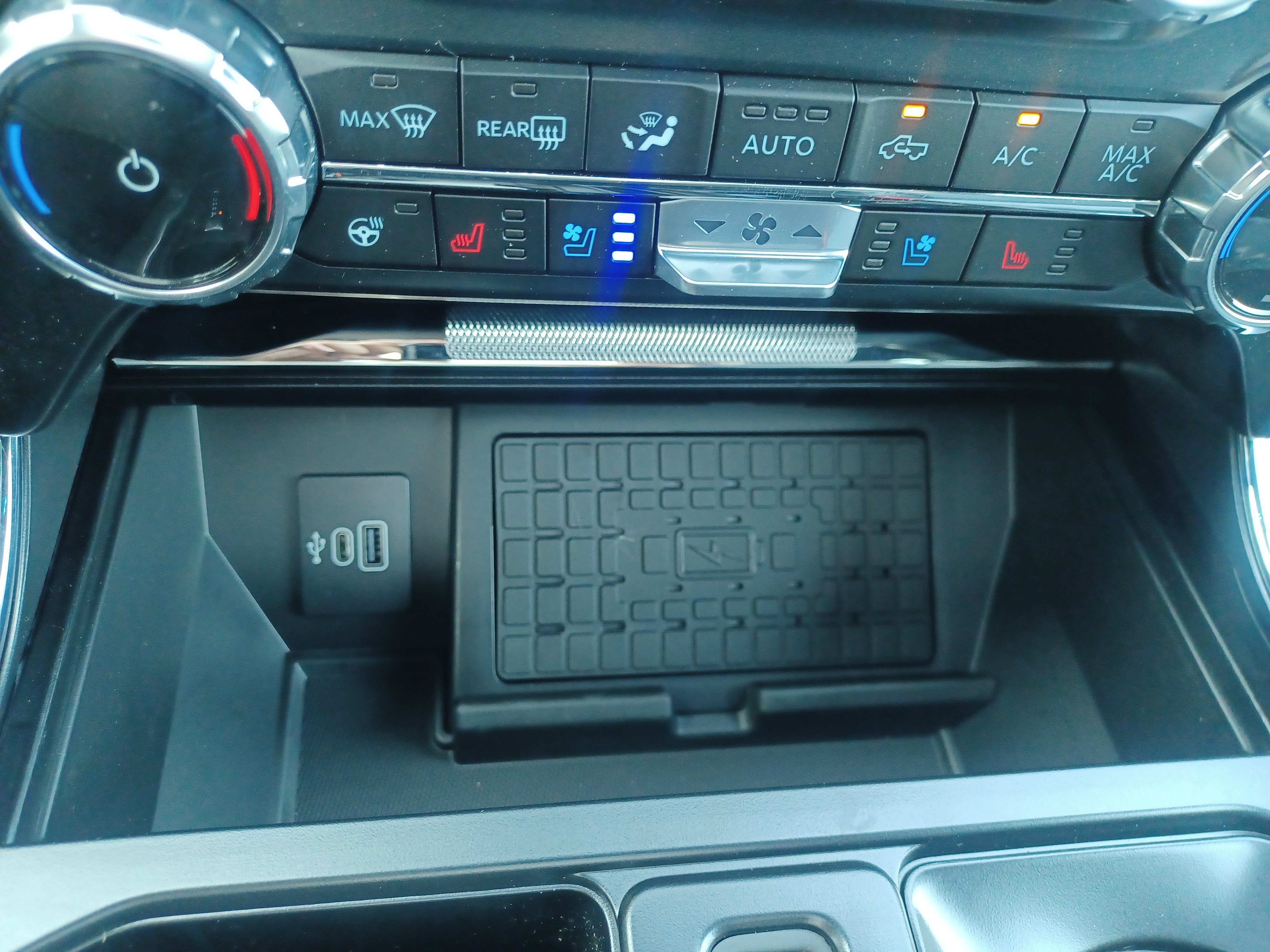 New 2025 Ford F150 Lariat w/ Equipment Group 502A High image 31