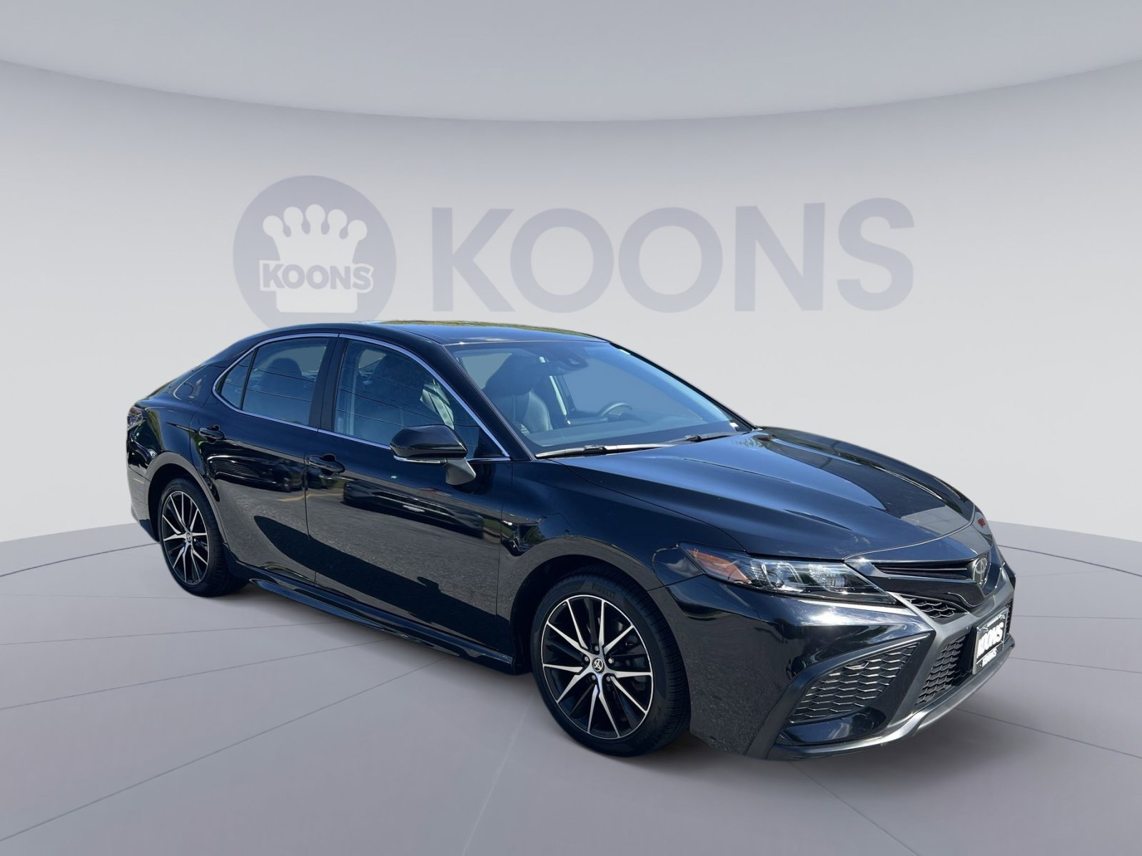 Used 2024 Toyota Camry SE AWD/4WD image 18