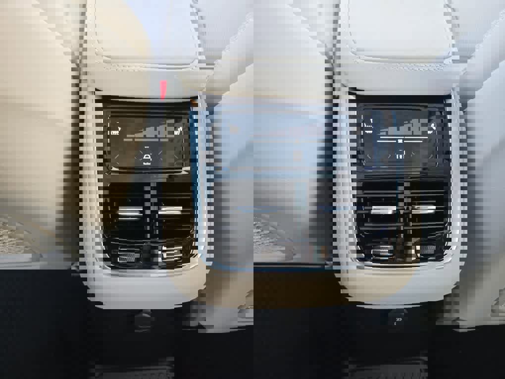 New 2026 Volvo XC90 T8 Ultra w/ Protection Package Premier image 29