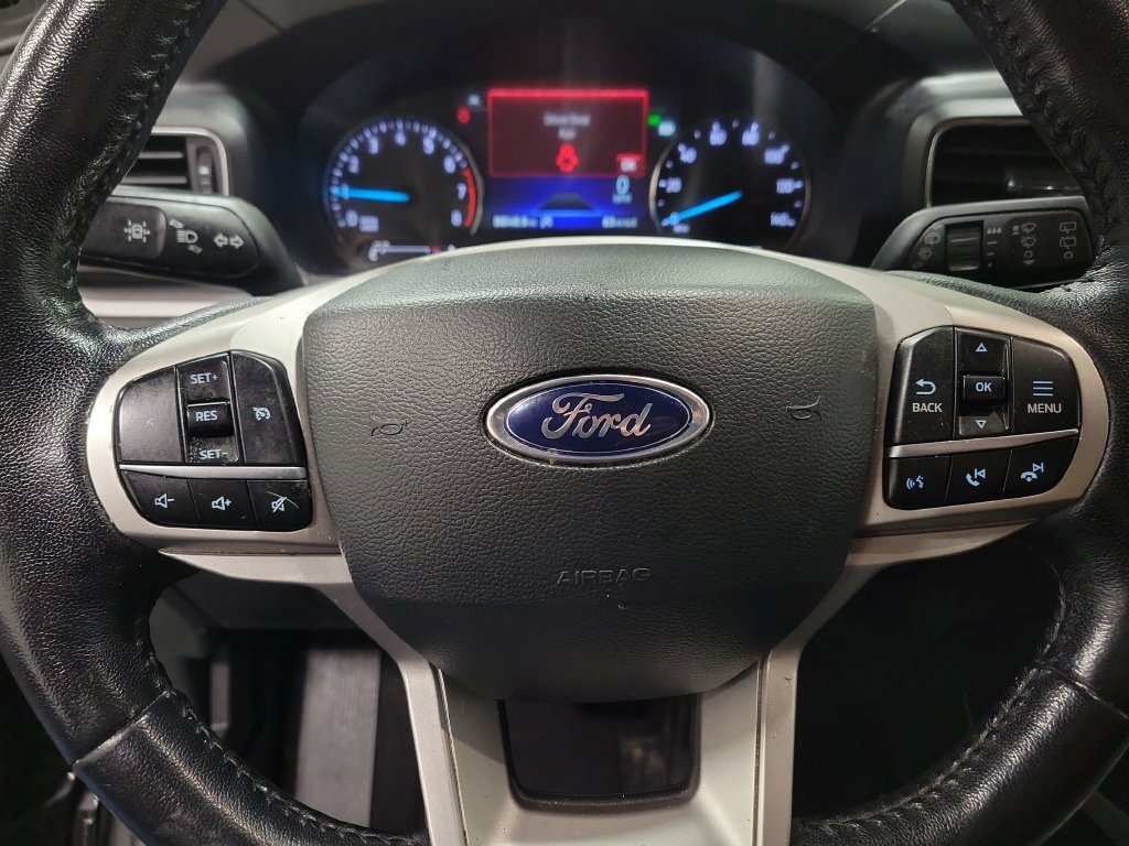 Used 2022 Ford Explorer XLT w/ Equipment Group 202A AWD/4WD image 22