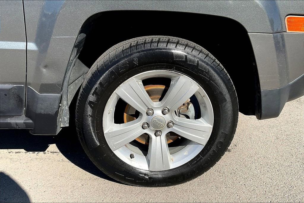 Used 2014 Jeep Patriot Sport w/ Power Value Group image 11