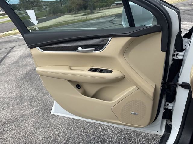 Used 2018 Cadillac XT5 FWD image 19