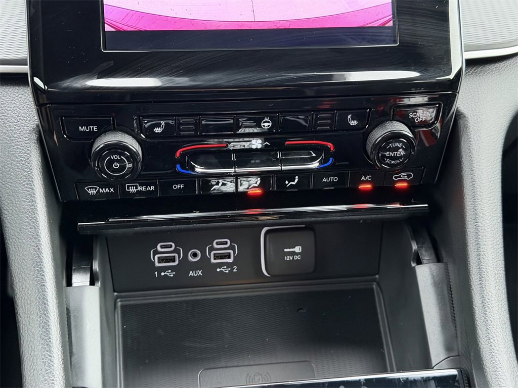 New 2025 Jeep Grand Cherokee Altitude image 18