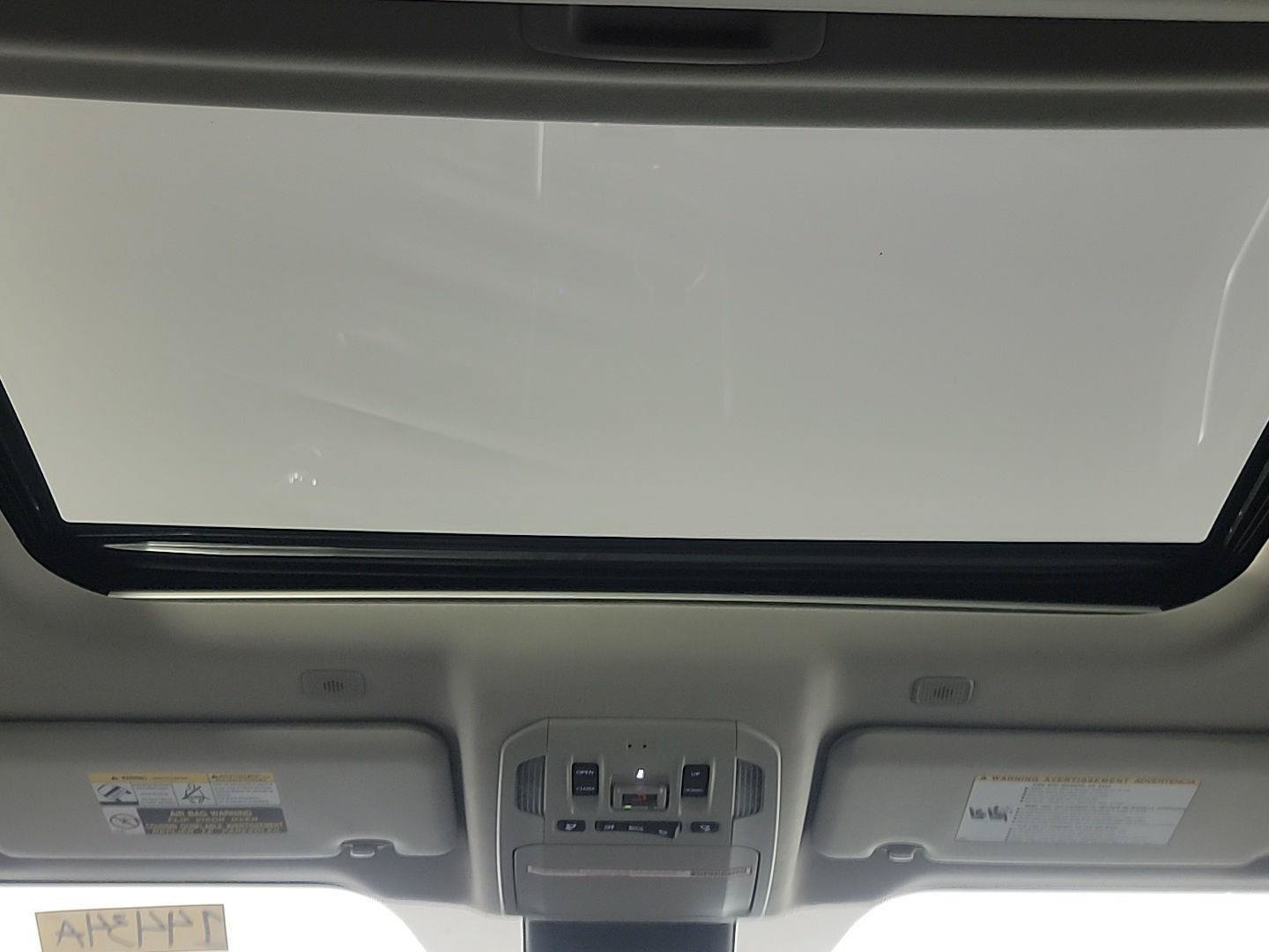 Used 2023 Toyota Highlander XLE AWD/4WD image 23