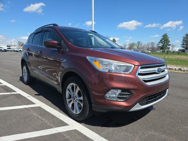 Used 2018 Ford Escape SE image 1