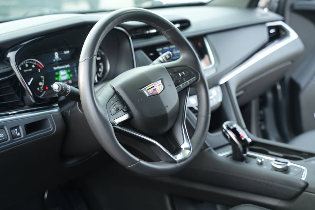 Used 2024 Cadillac XT6 Luxury AWD/4WD image 29