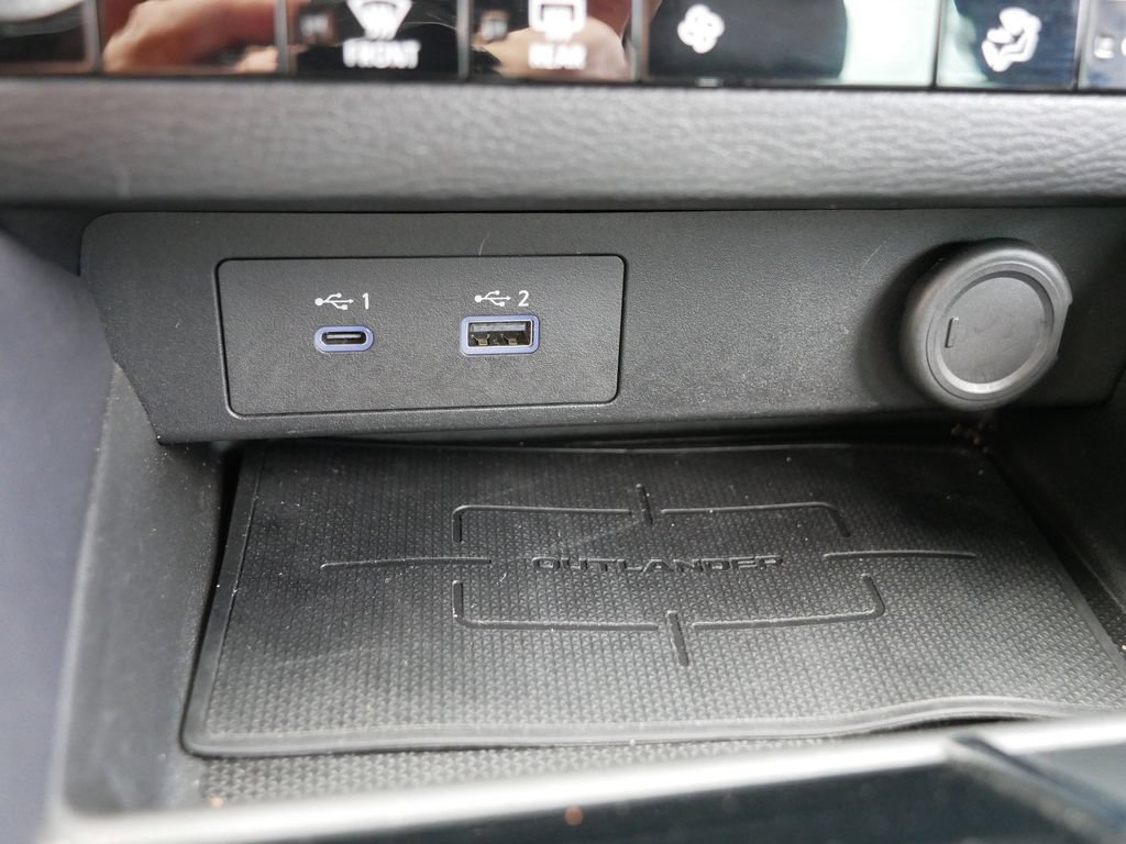 Used 2023 Mitsubishi Outlander SE AWD/4WD image 26