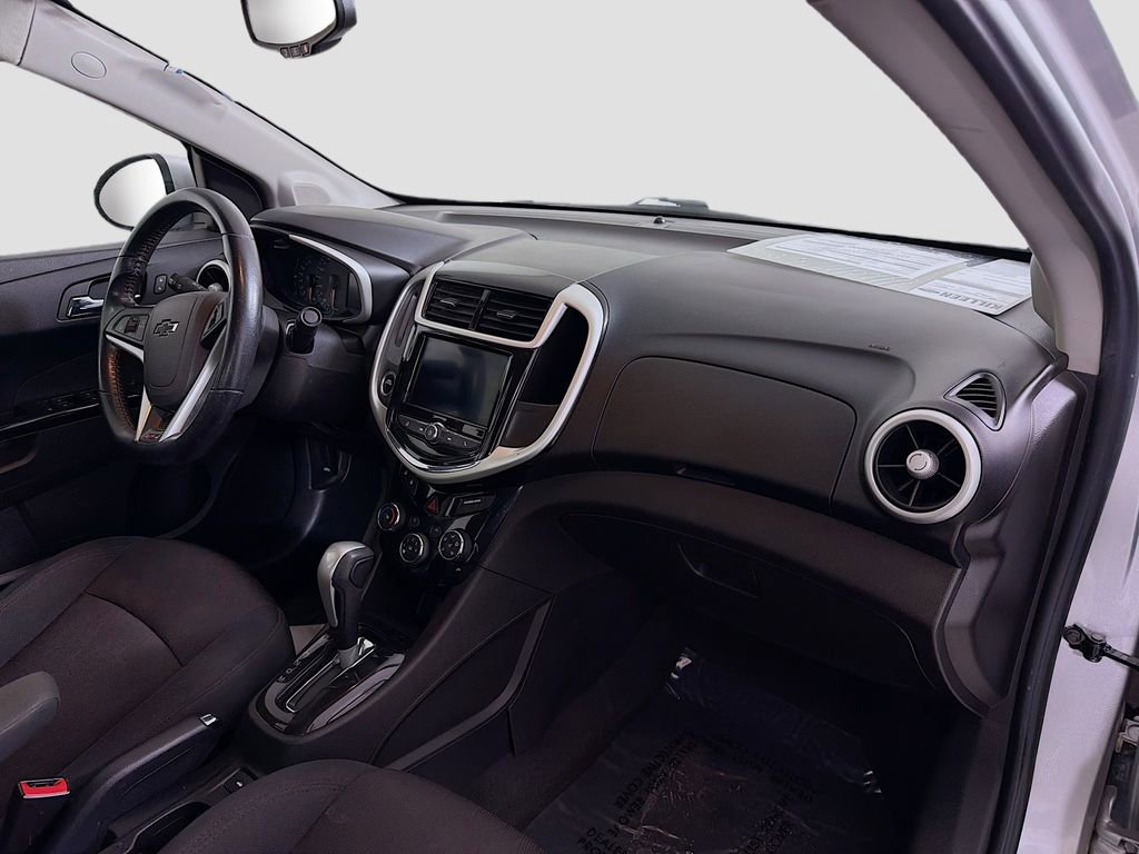 Used 2020 Chevrolet Sonic LT w/ Convenience Package image 28