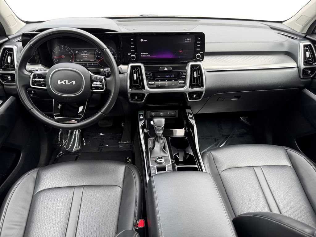 Certified 2022 Kia Sorento SX AWD/4WD image 14