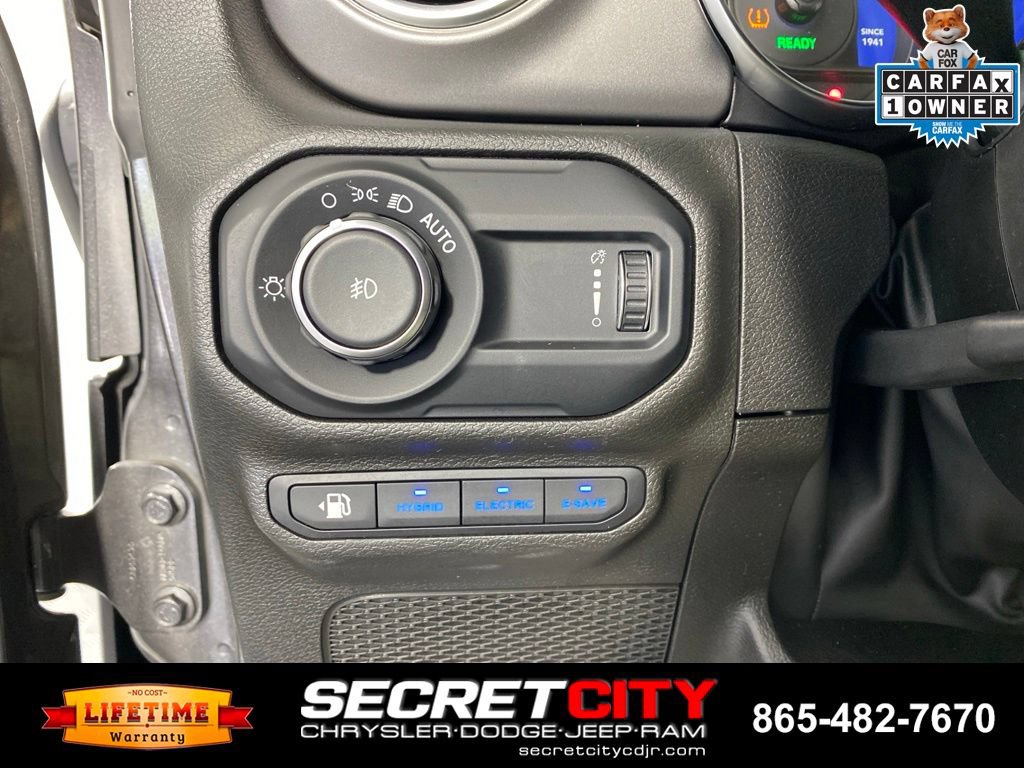 Used 2023 Jeep Wrangler Unlimited Rubicon 4xe w/ Cold Weather Group AWD/4WD image 13