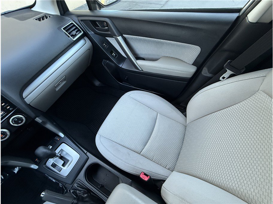 Used 2018 Subaru Forester 2.5i Premium w/ All-Weather Package AWD/4WD image 12