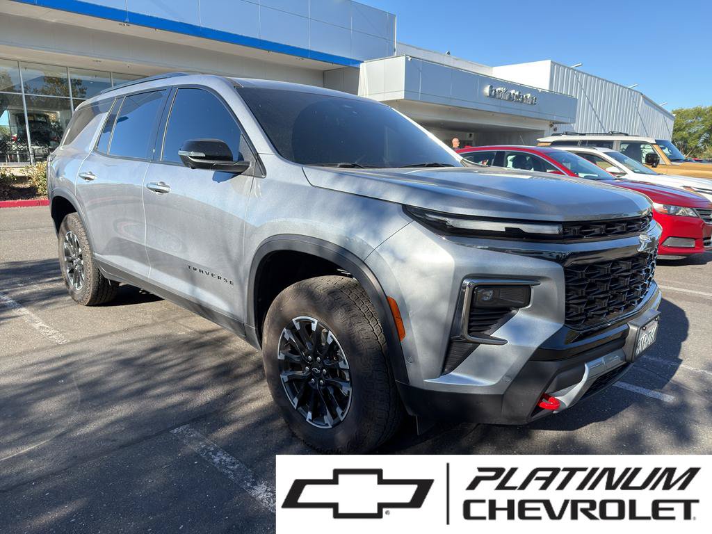 Used 2025 Chevrolet Traverse Z71 w/ Enhanced Driving Package