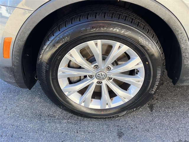 Used 2018 Volkswagen Tiguan S image 8