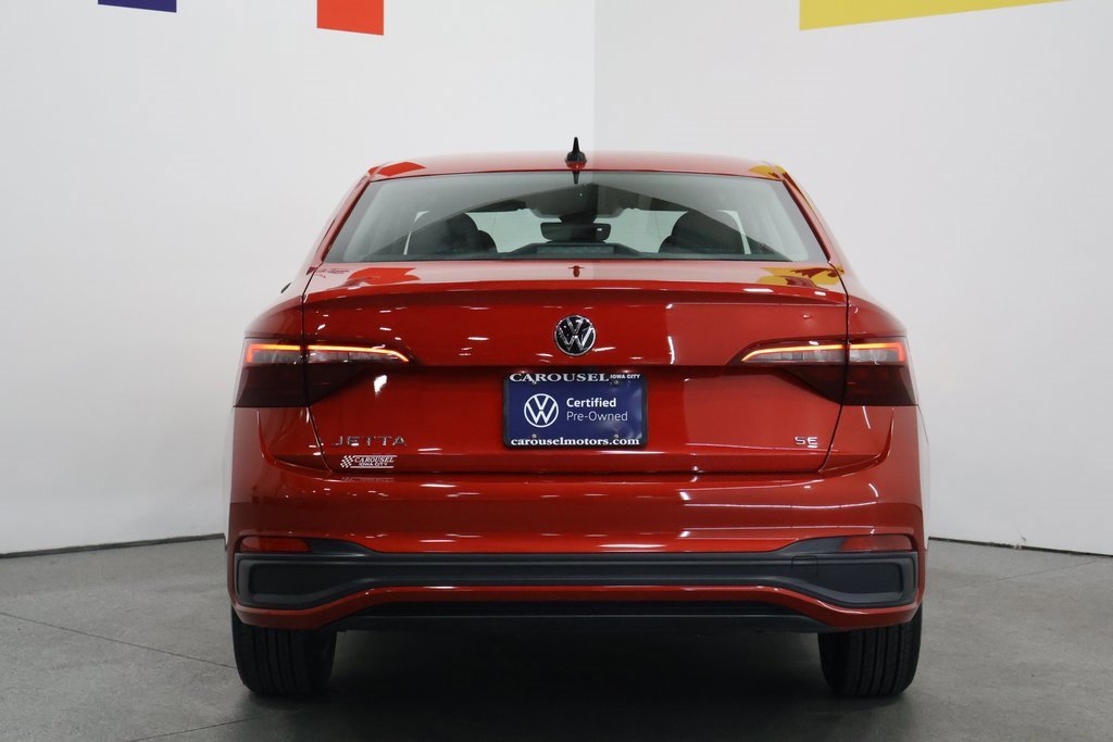 Used 2023 Volkswagen Jetta SE image 10