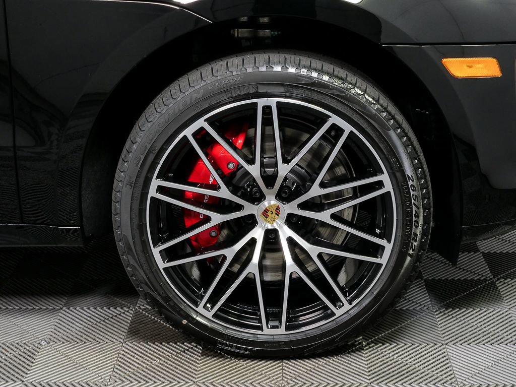 New 2026 Porsche Macan GTS image 40