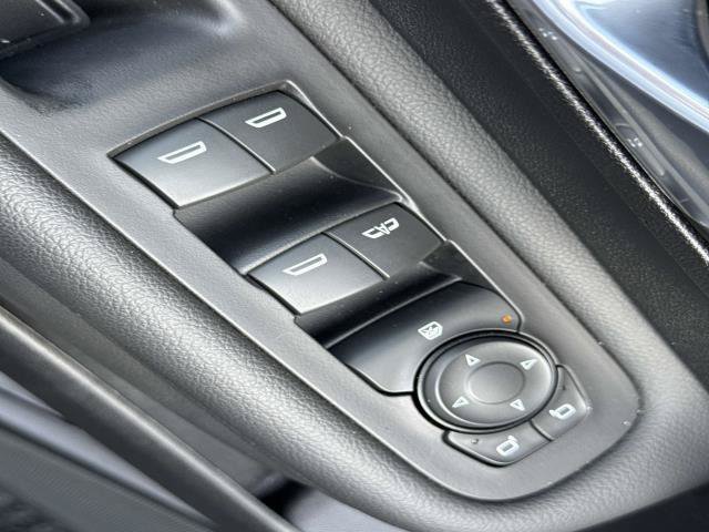 Used 2023 GMC Terrain SLE FWD image 6