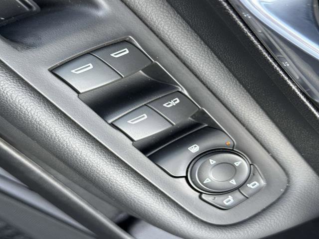 Used 2023 GMC Terrain SLE FWD image 6