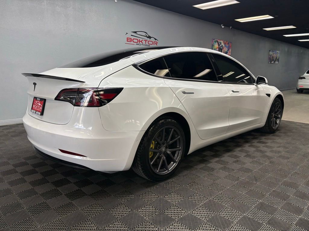 Used 2020 Tesla Model 3 Standard Range Plus RWD image 12