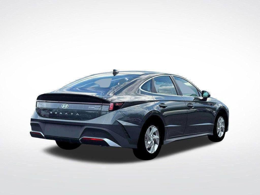 New 2026 Hyundai Sonata SE FWD image 7