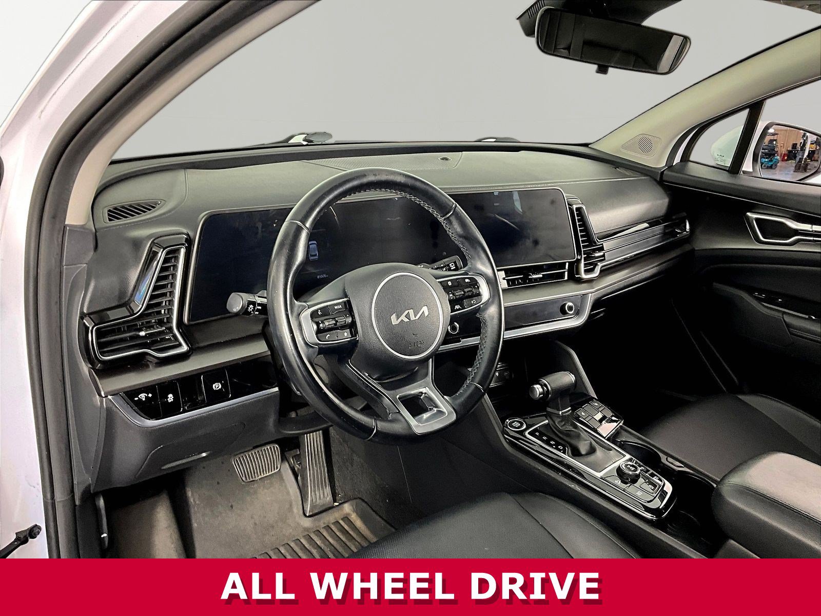 Used 2024 Kia Sportage EX AWD/4WD image 17