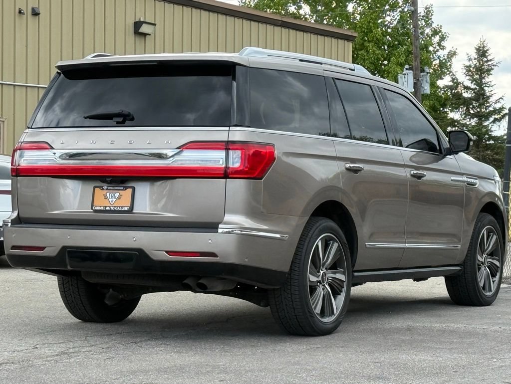 Used 2019 Lincoln Navigator Reserve AWD/4WD image 5