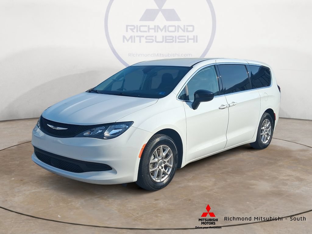 Used 2024 Chrysler Voyager LX FWD image 7