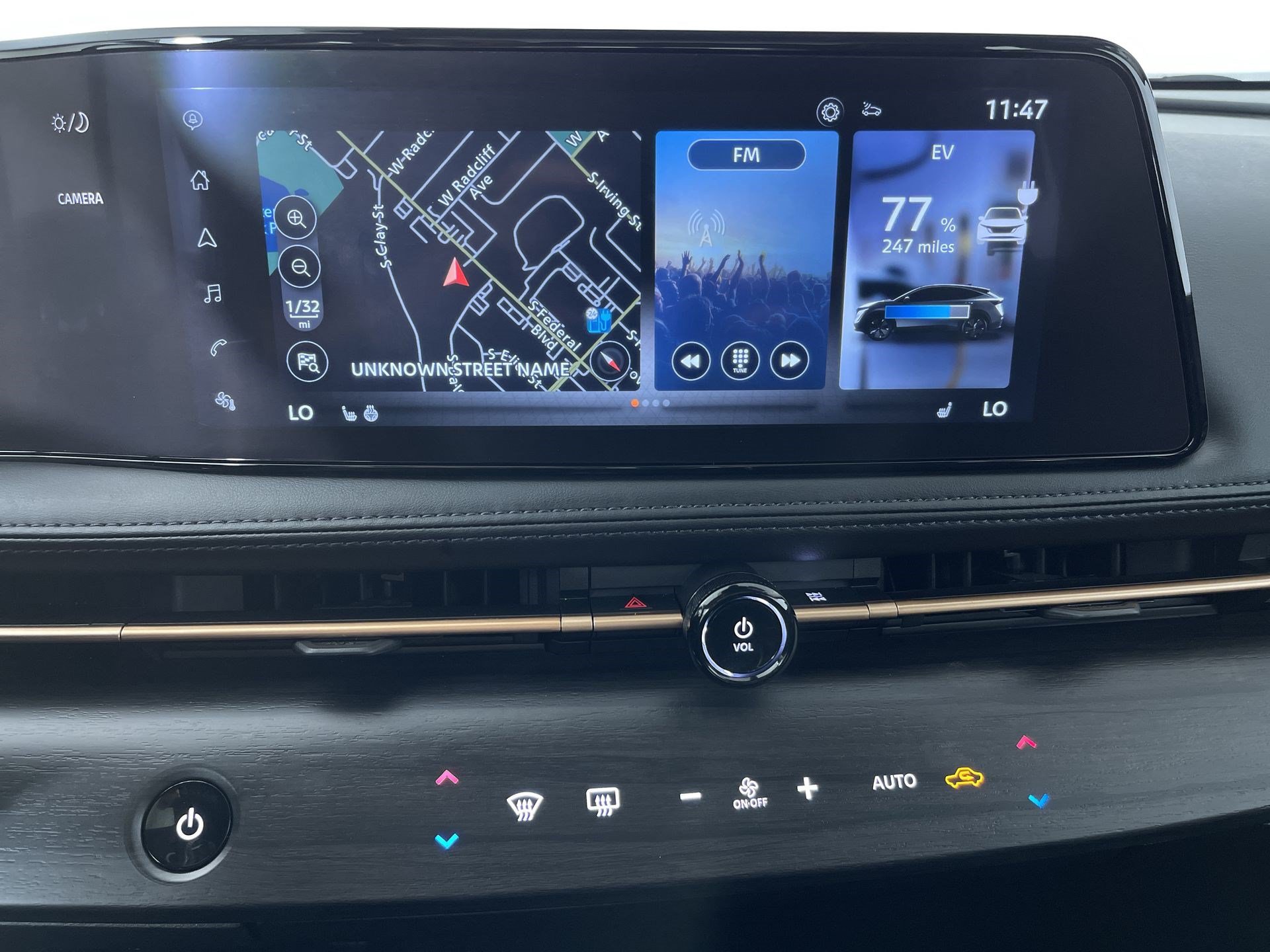 Certified 2024 Nissan Ariya AWD image 18