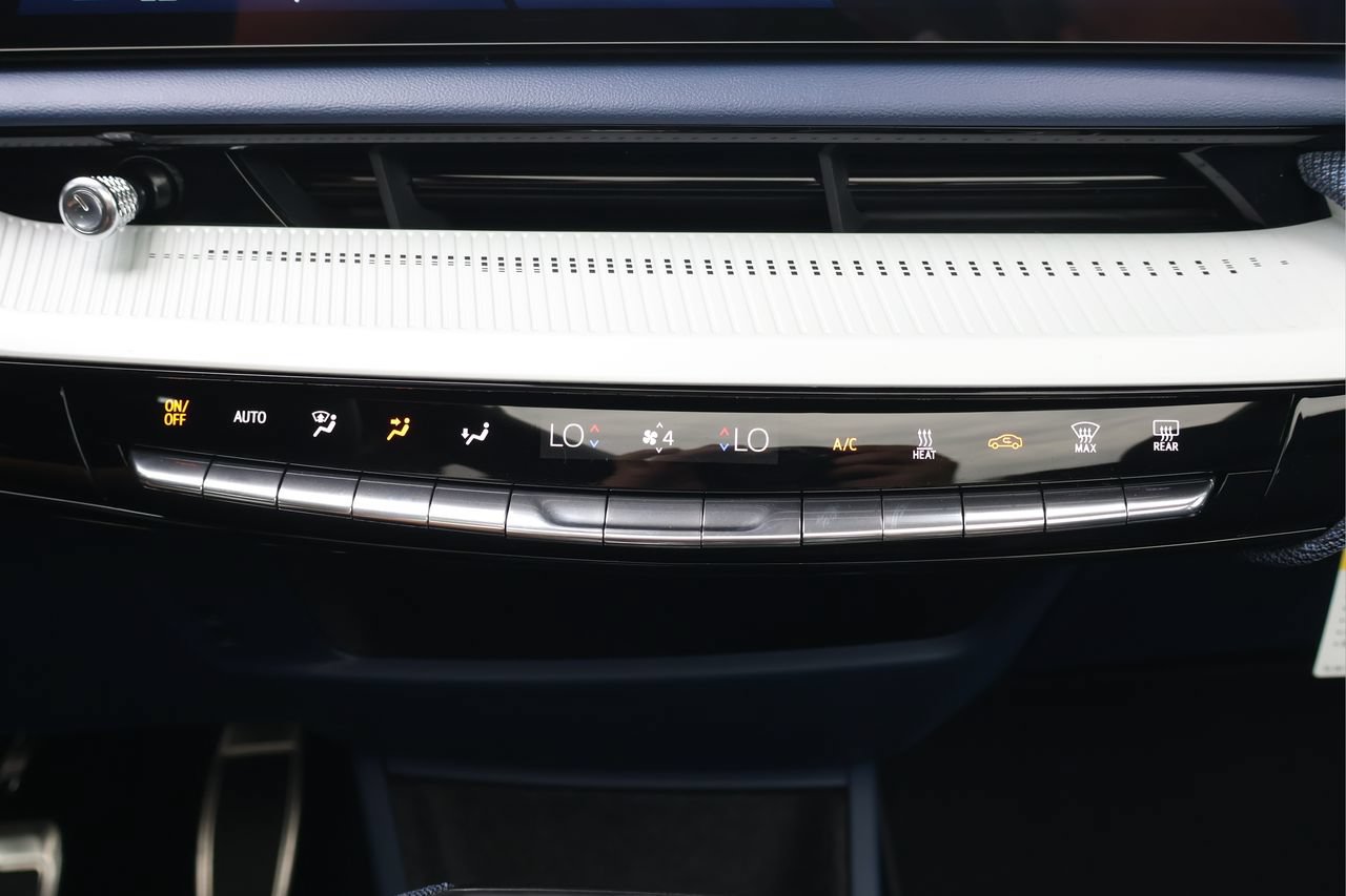 New 2027 Cadillac Optiq Premium Luxury AWD/4WD image 27