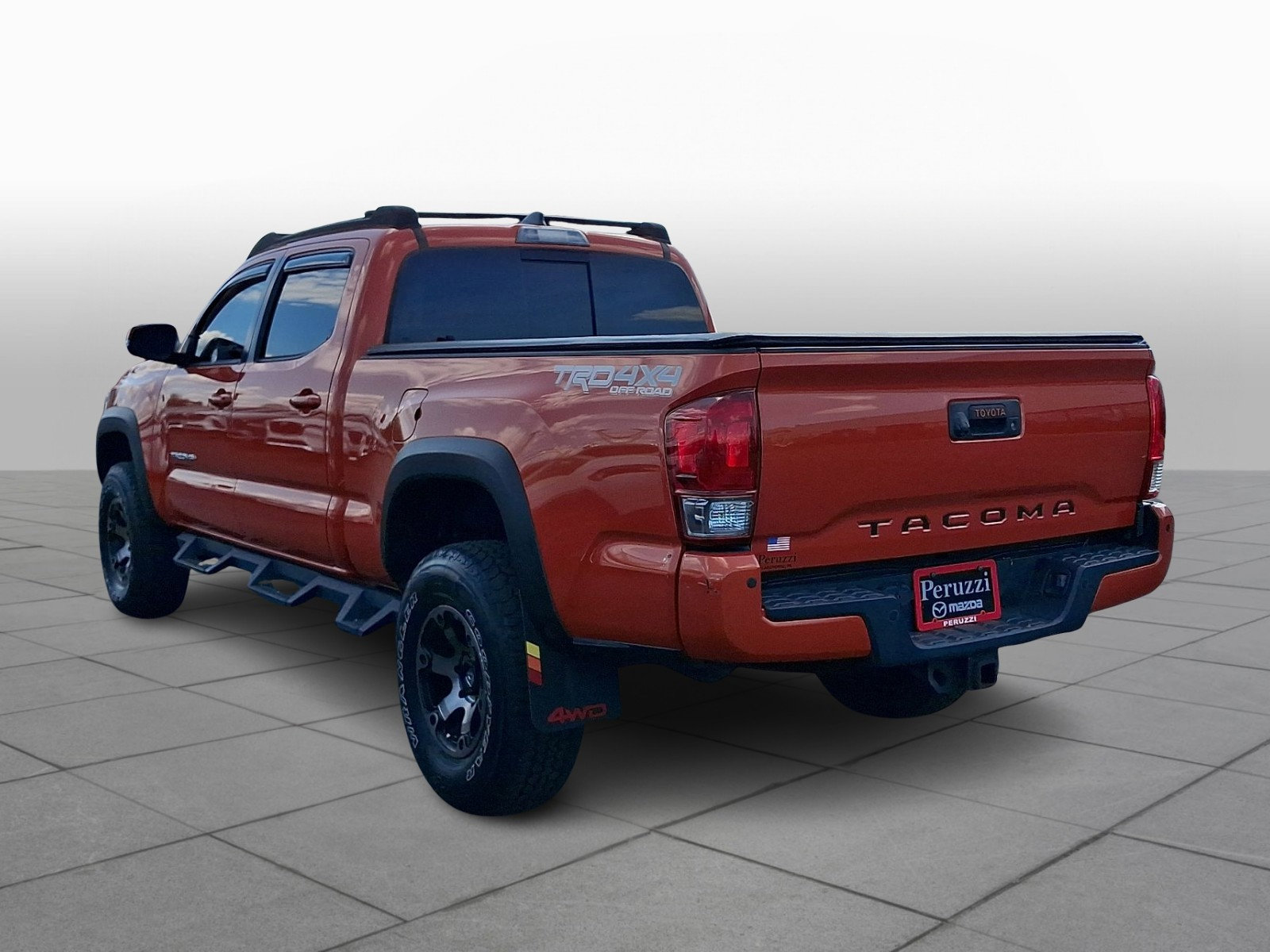 Used 2017 Toyota Tacoma TRD Off-Road w/ Premium & Technology Package image 5