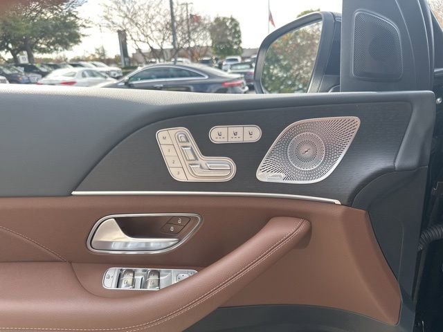 Used 2025 Mercedes-Benz GLS 450 4MATIC image 19