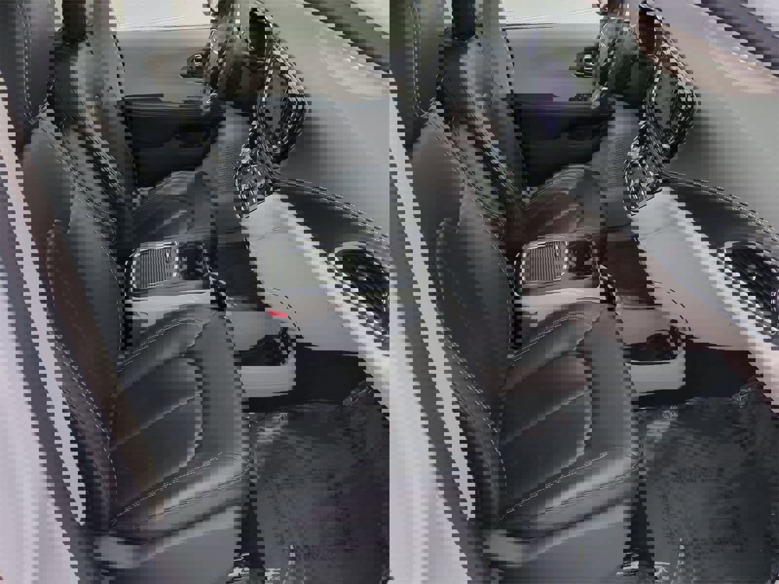 Used 2023 Chrysler Pacifica Touring-L image 21