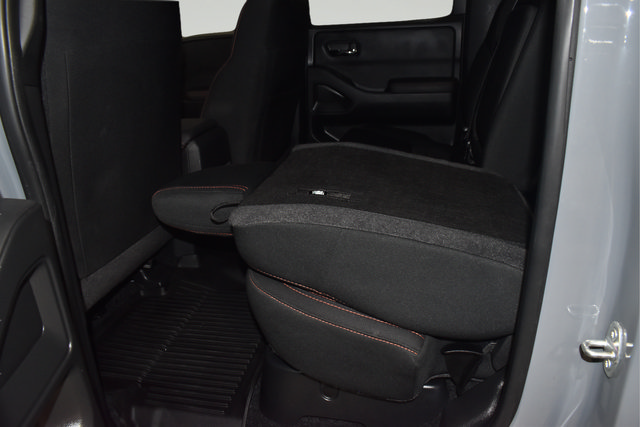 Used 2024 Nissan Frontier PRO-4X w/ Technology Package AWD/4WD image 12