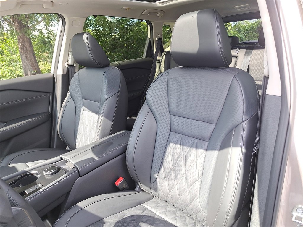 New 2026 Nissan Rogue Platinum image 20