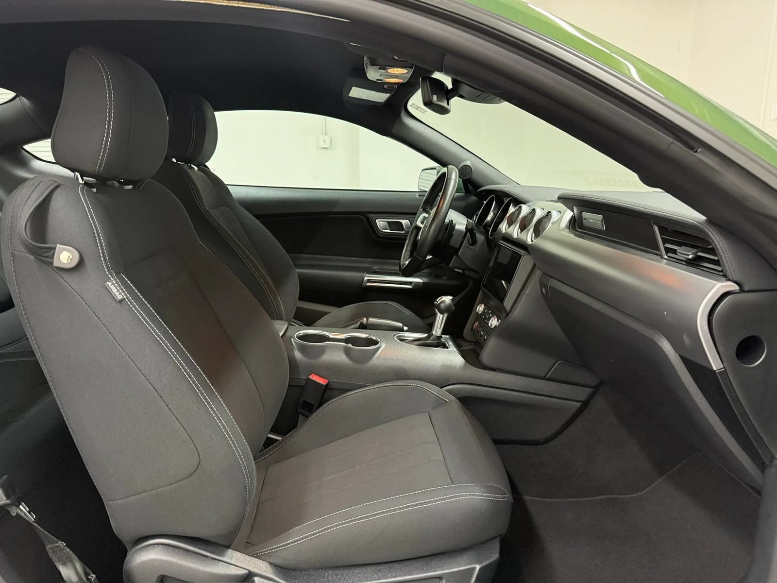 Used 2022 Ford Mustang GT RWD image 10