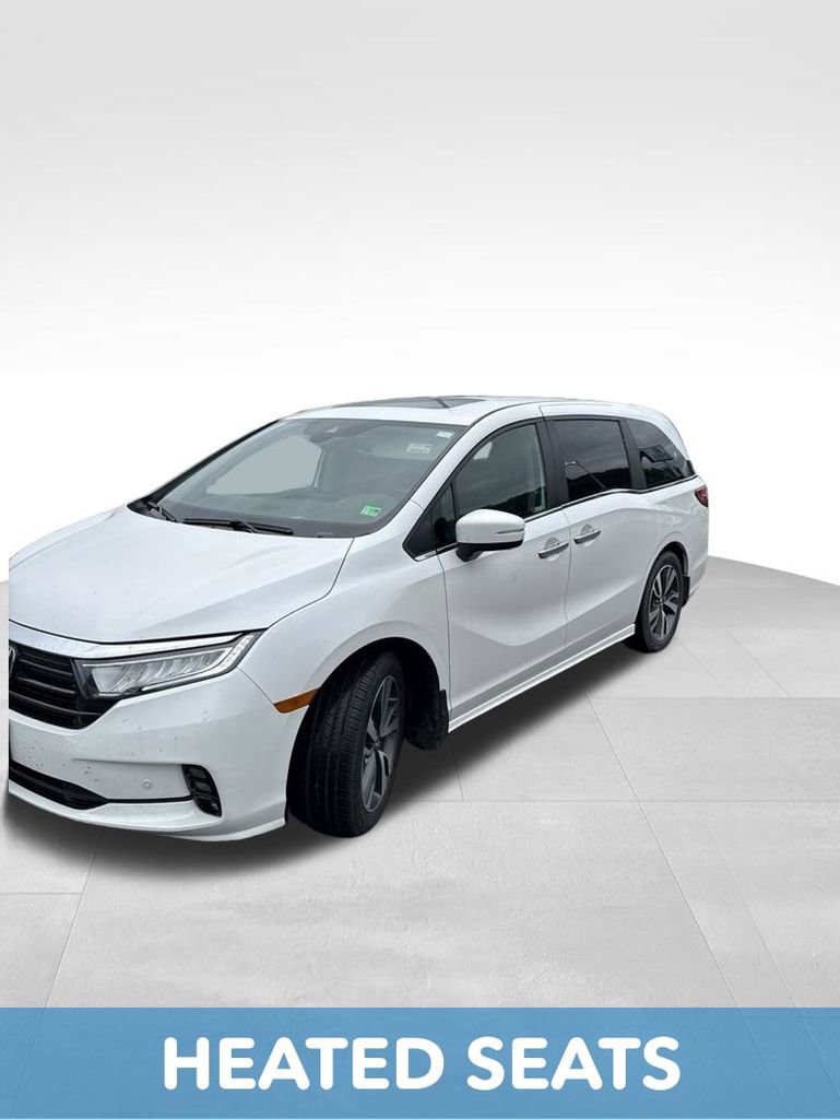 Used 2024 Honda Odyssey Touring image 3