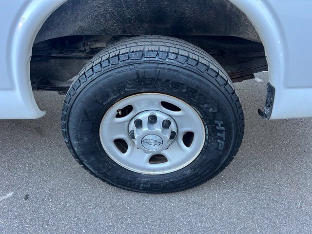 Used 2017 Chevrolet Express 2500 RWD image 9