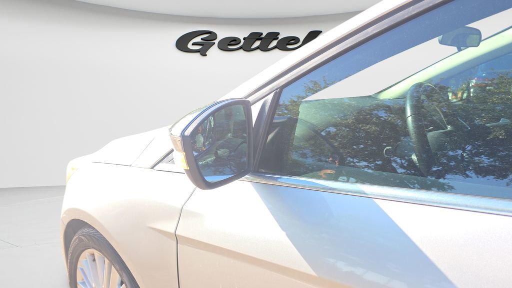 Used 2016 Ford Focus Titanium FWD image 27