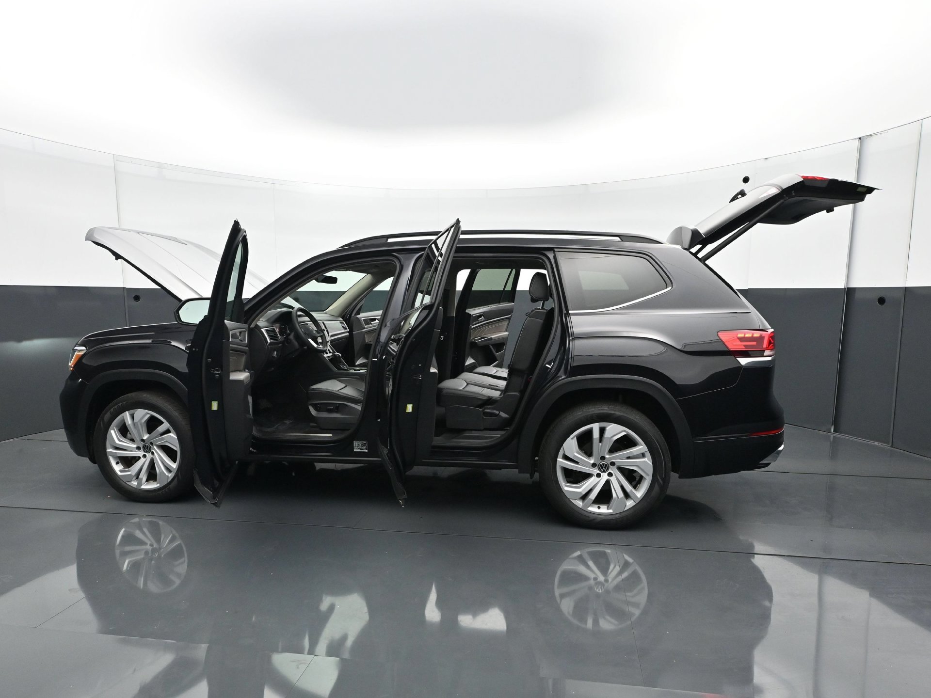 Used 2023 Volkswagen Atlas SE w/ Panoramic Sunroof Package AWD/4WD image 33