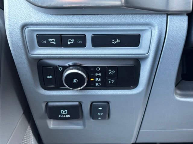 Used 2023 Ford F150 Lariat image 39
