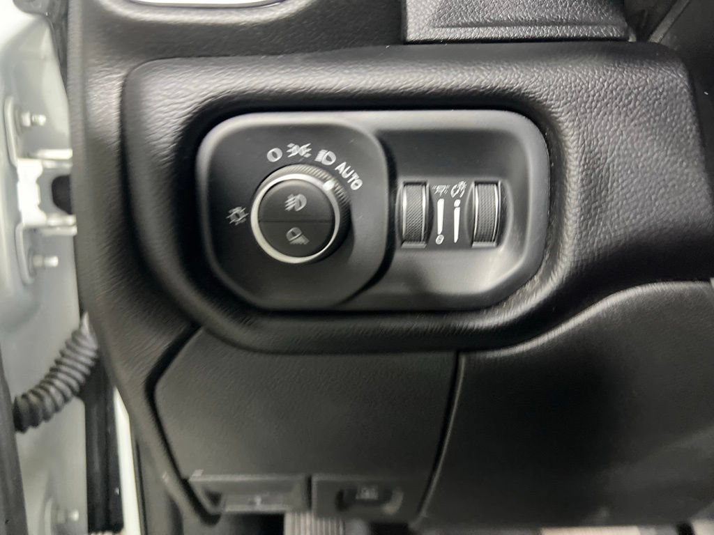 Used 2024 RAM 2500 Laramie w/ Safety Group AWD/4WD image 27