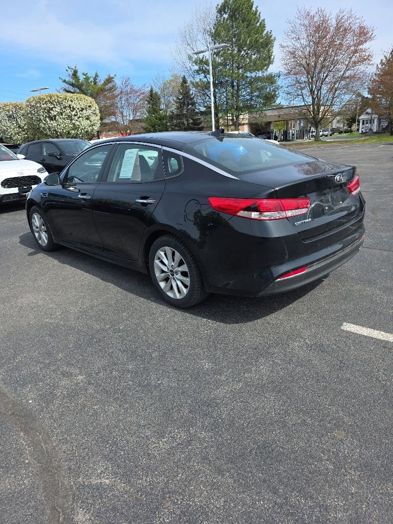 Used 2018 Kia Optima LX w/ 17" Alloy Wheels Package image 6