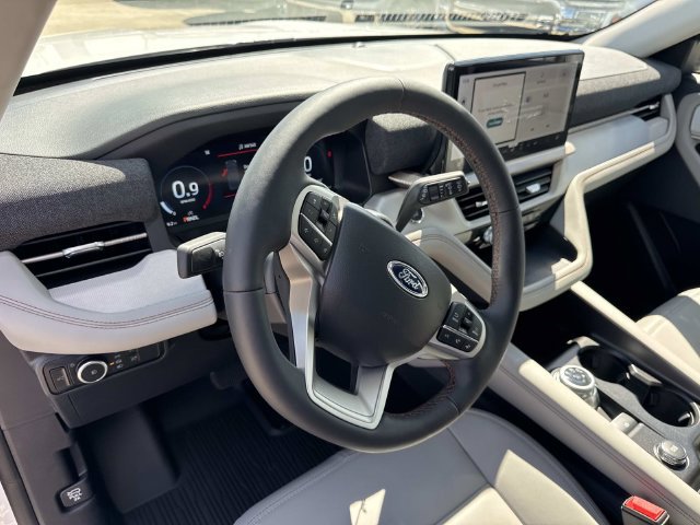 New 2026 Ford Explorer Active w/ Active Comfort Package RWD image 18