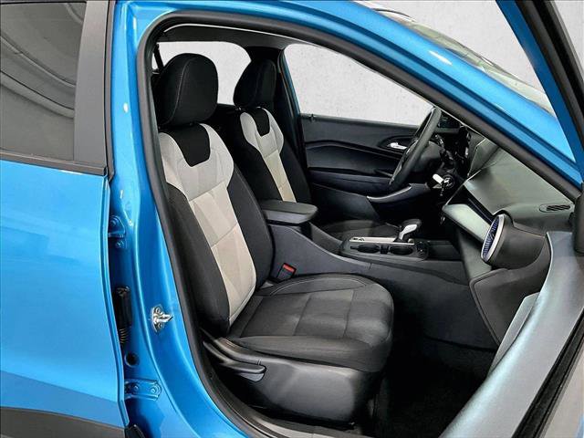 Used 2025 Chevrolet Trax LS FWD image 9